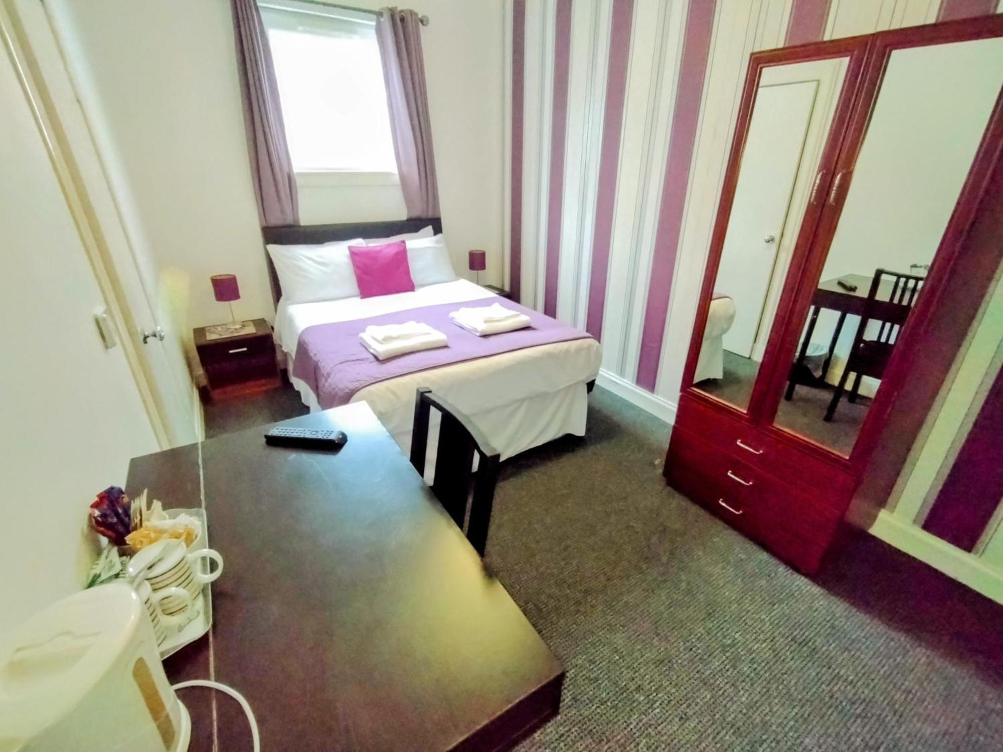 גרינוק Oyo Gin House Hotel מראה חיצוני תמונה