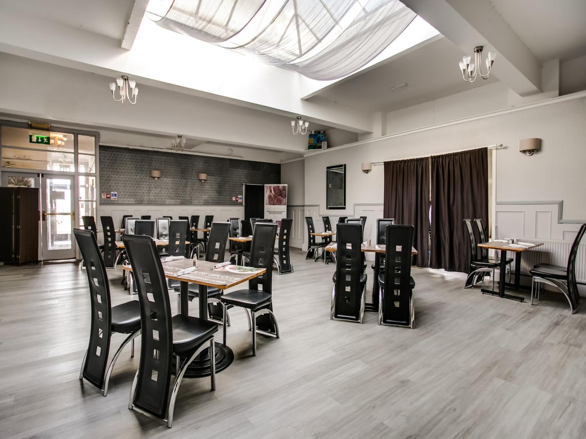 גרינוק Oyo Gin House Hotel מראה חיצוני תמונה
