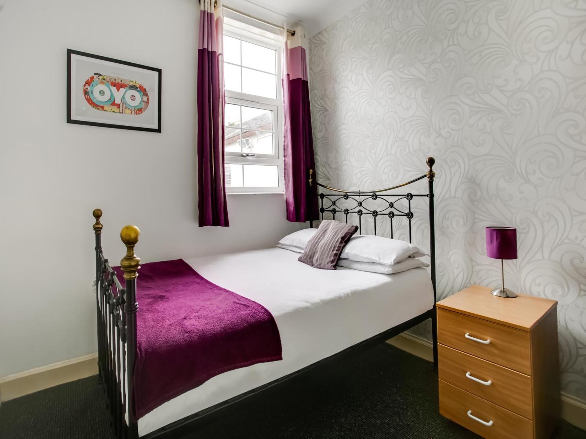 גרינוק Oyo Gin House Hotel מראה חיצוני תמונה