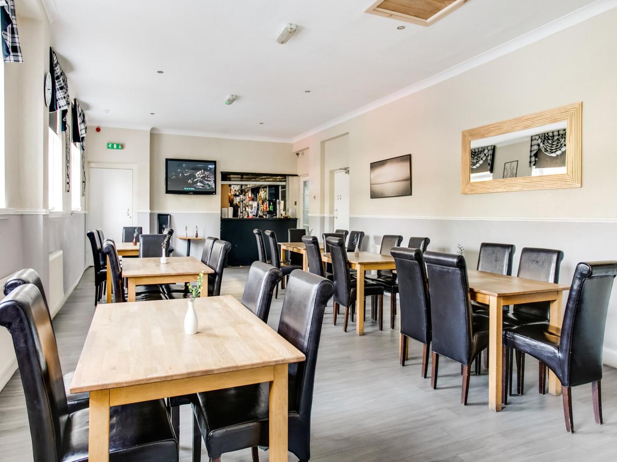 גרינוק Oyo Gin House Hotel מראה חיצוני תמונה