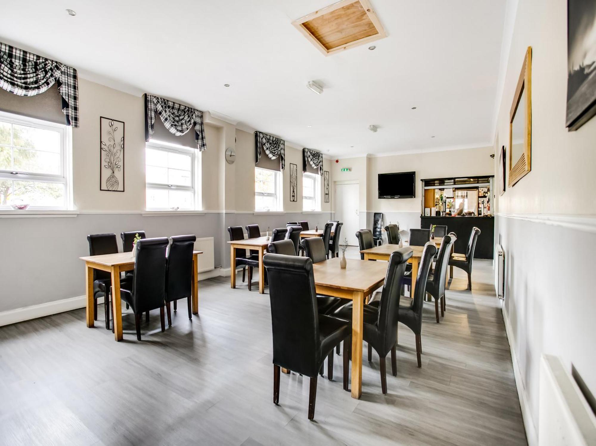 גרינוק Oyo Gin House Hotel מראה חיצוני תמונה