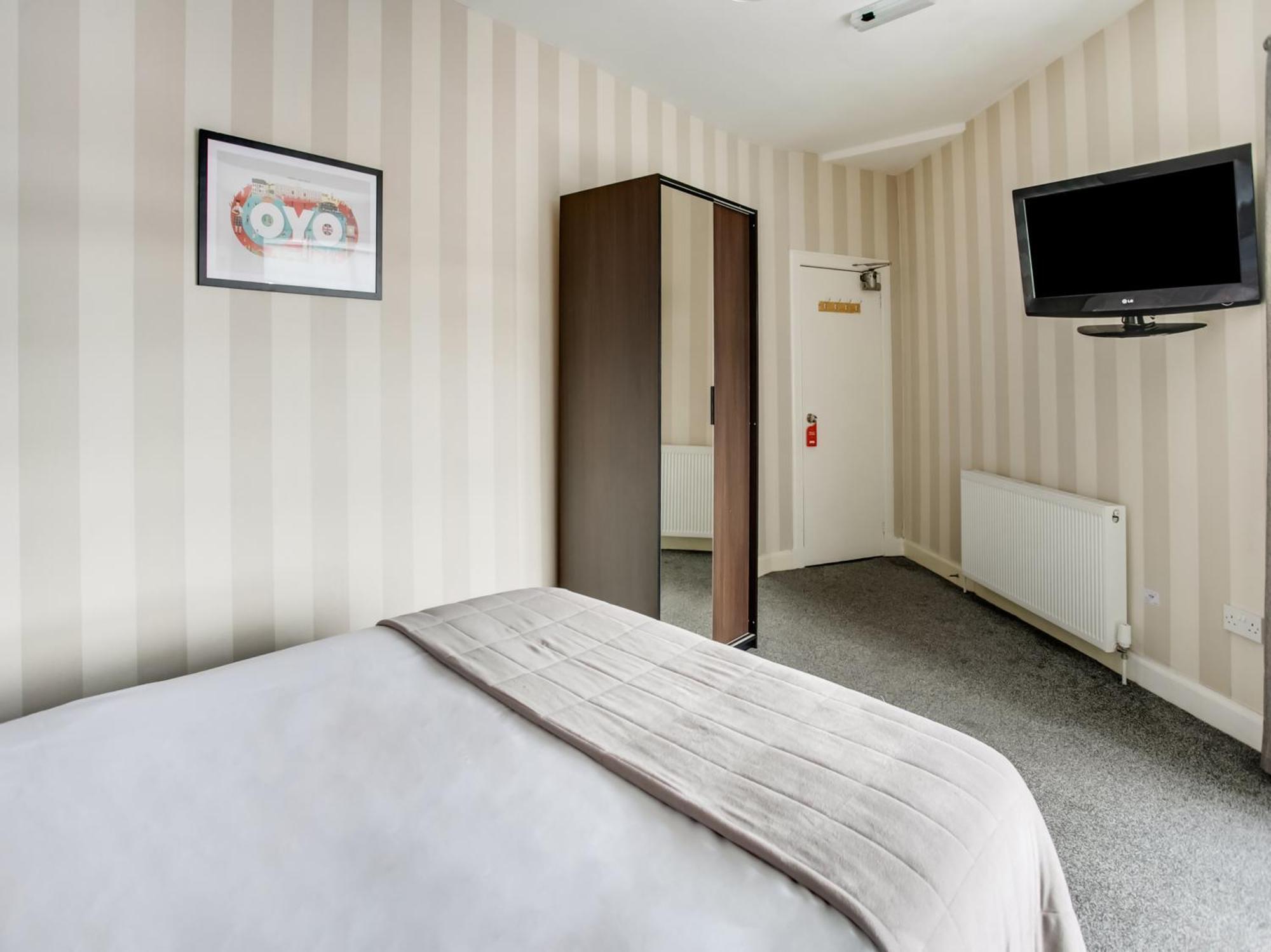 גרינוק Oyo Gin House Hotel מראה חיצוני תמונה