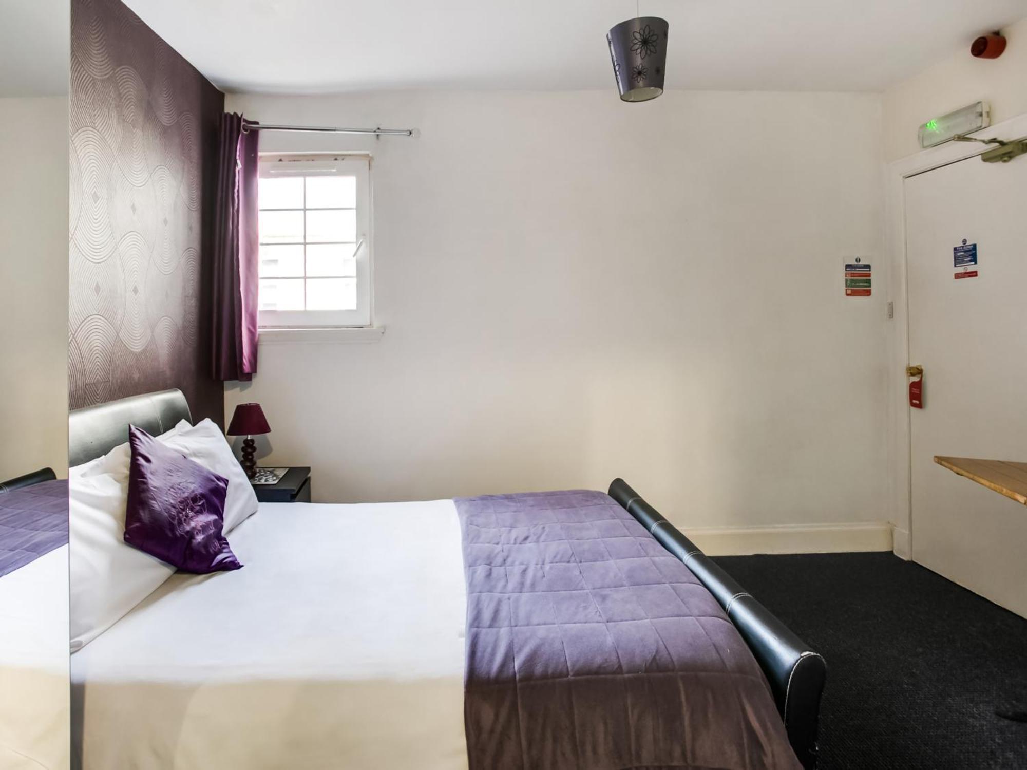 גרינוק Oyo Gin House Hotel מראה חיצוני תמונה